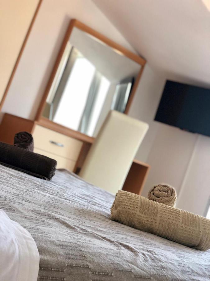 Apartments Mare Kneza ภายนอก รูปภาพ